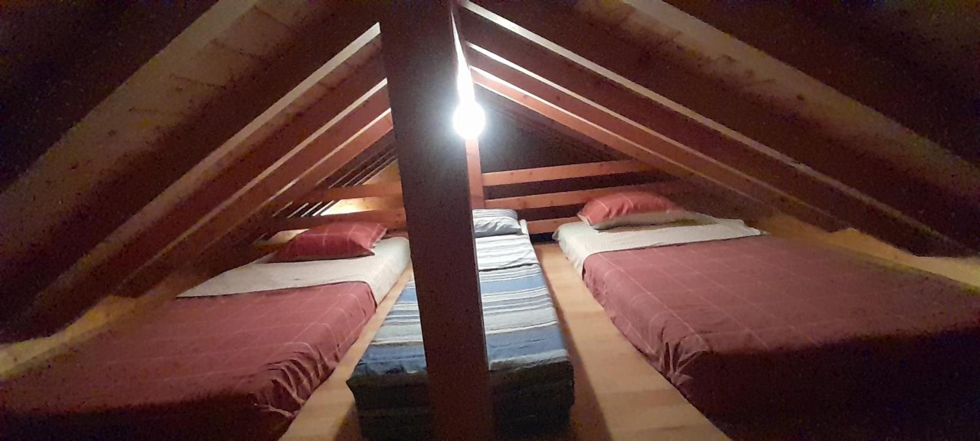 Location Type Gite, Chambre D'Hote, Meuble De Tourisme Dans Joli Petit Chalet Typique Et Ou Jolie Roulotte Type Boheme Waldighoffen 외부 사진